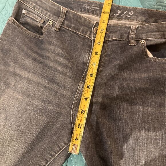 The Limited 312 Womens Size 12 Regular Fit Medium Wash Cropped Denim Blue Jeans - Picture 11 of 13